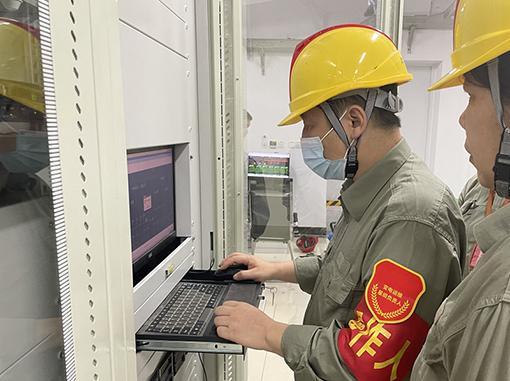 喜迎二十大丨奋战在电网建设一线