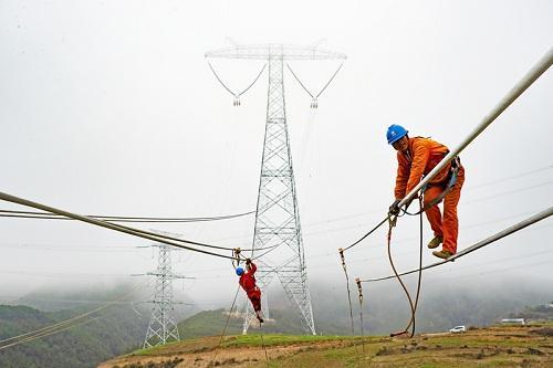 白鹤滩-浙江±800千伏特高压直流工程线路全线贯通