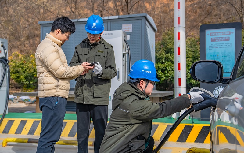 春节我在岗·守护万家灯火｜车网互动 城乡畅行