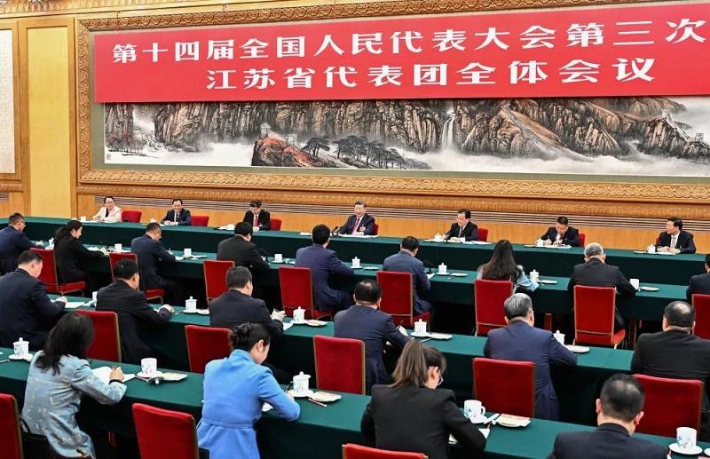 【新华社】习近平在参加江苏代表团审议时强调 经济大省要挑大梁为全国发展大局作贡献