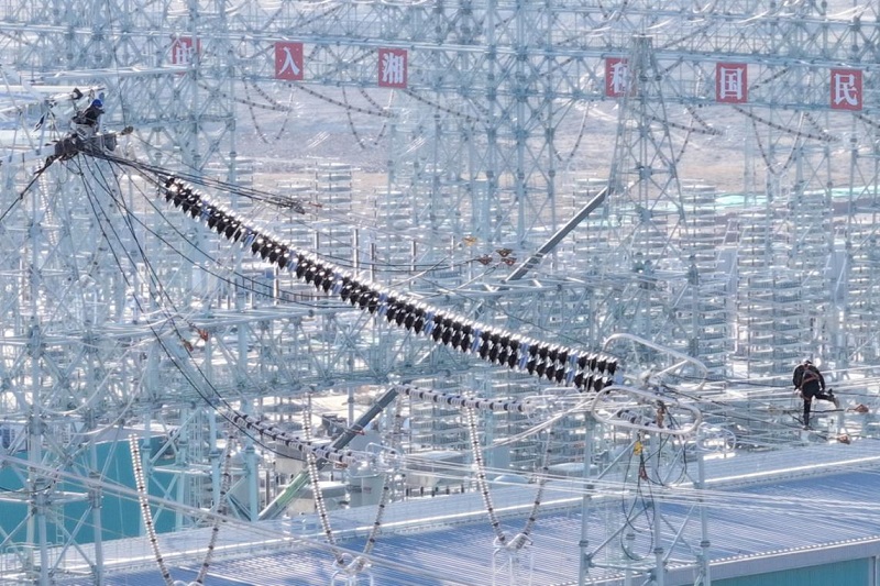公司积极扩大有效投资加快重大项目建设