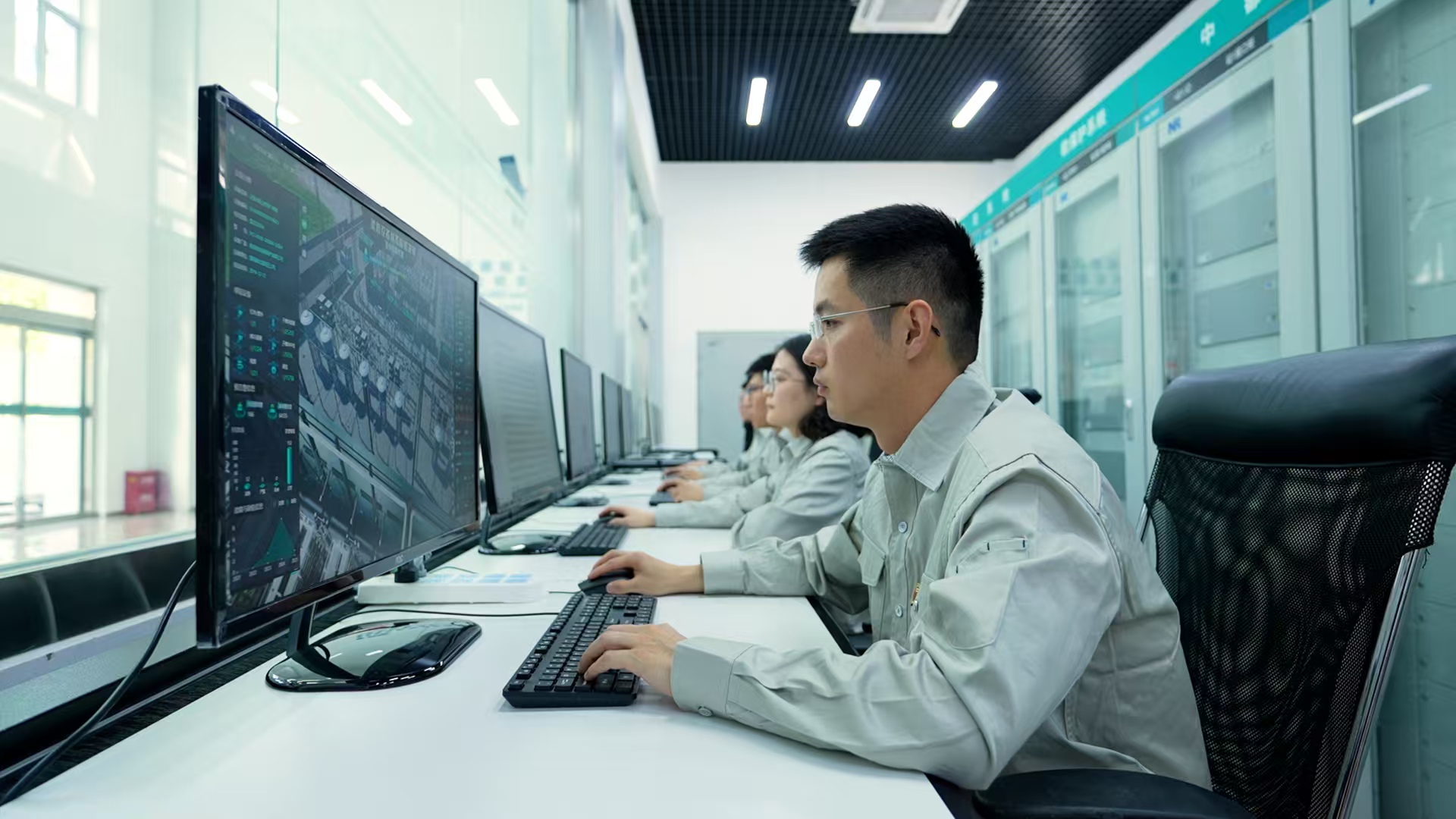 国家电网：保障双节假期用电 增添绿色发展动能