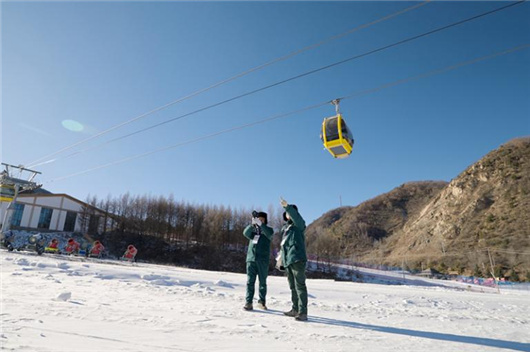 国家电网广大员工假期坚守一线保供电